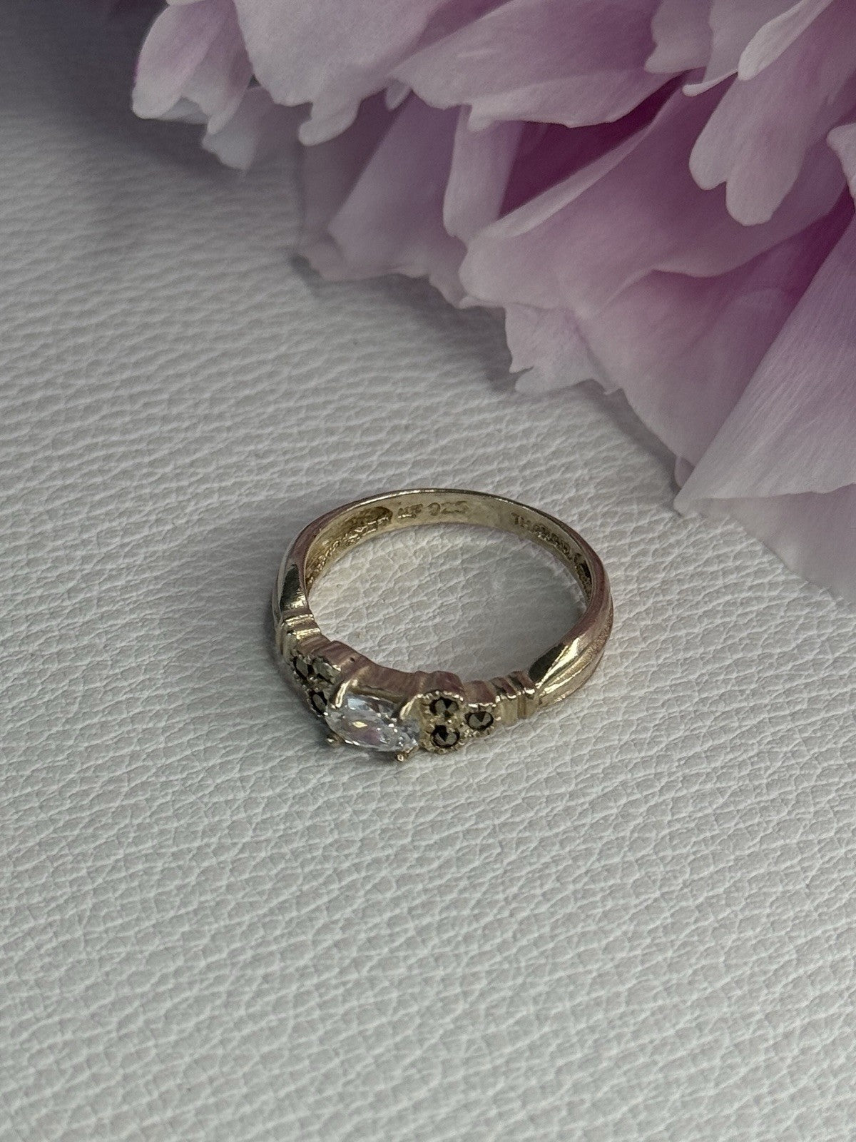 925 Sterling Silver Beryl & Marcasite Ring Size 7