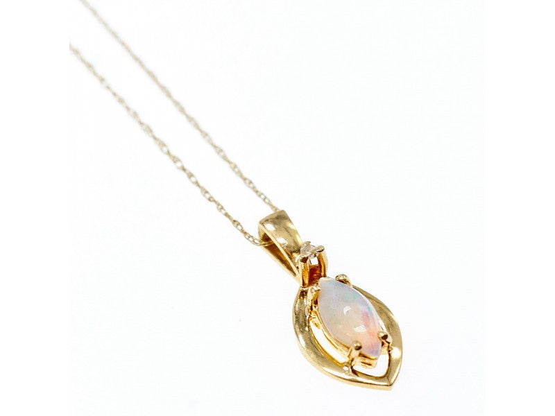 14K Yellow Gold Opal & Diamond Chain With Pendant