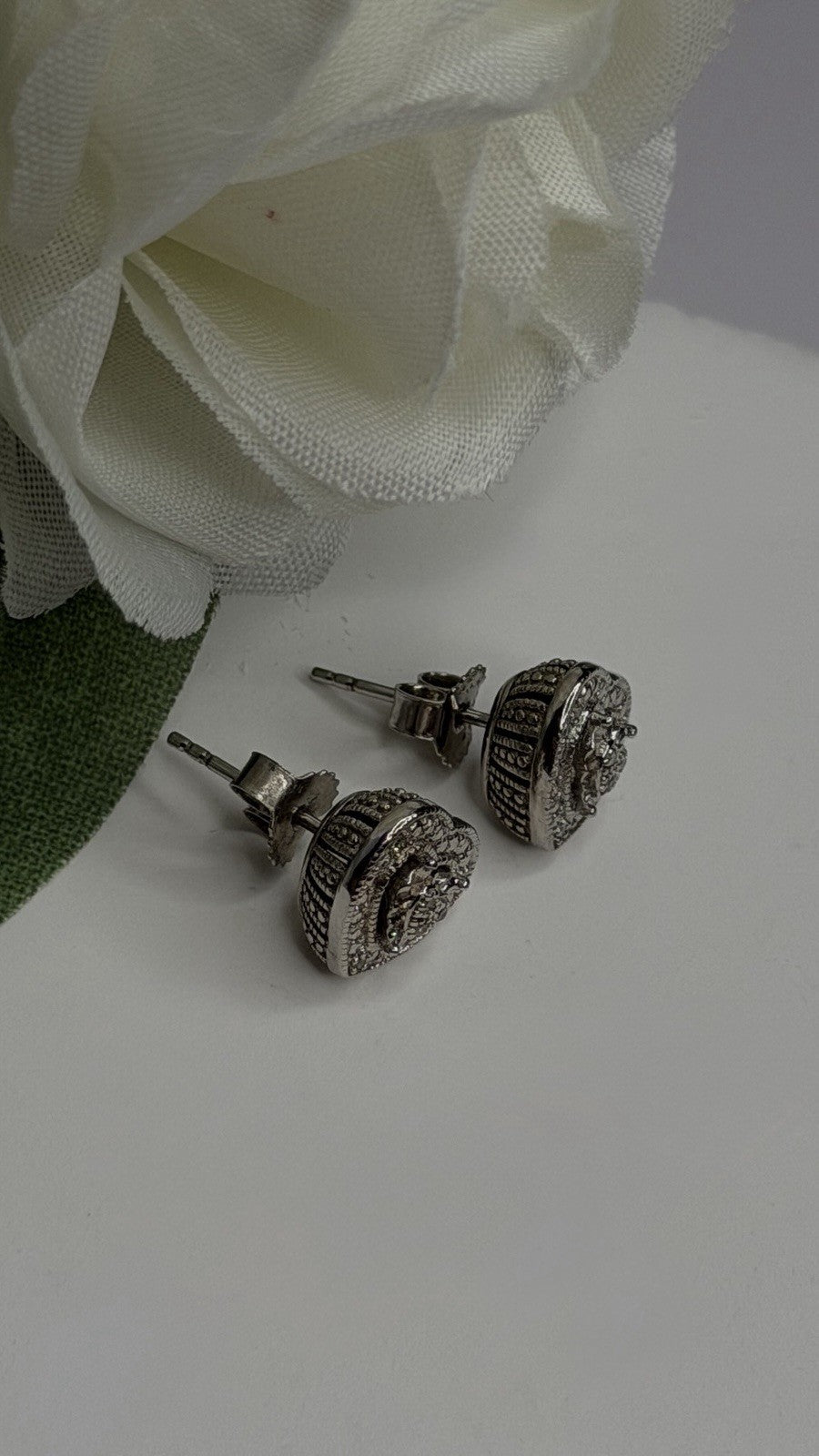925 Sterling Silver Tiny Diamonds Heart Stud Earrings