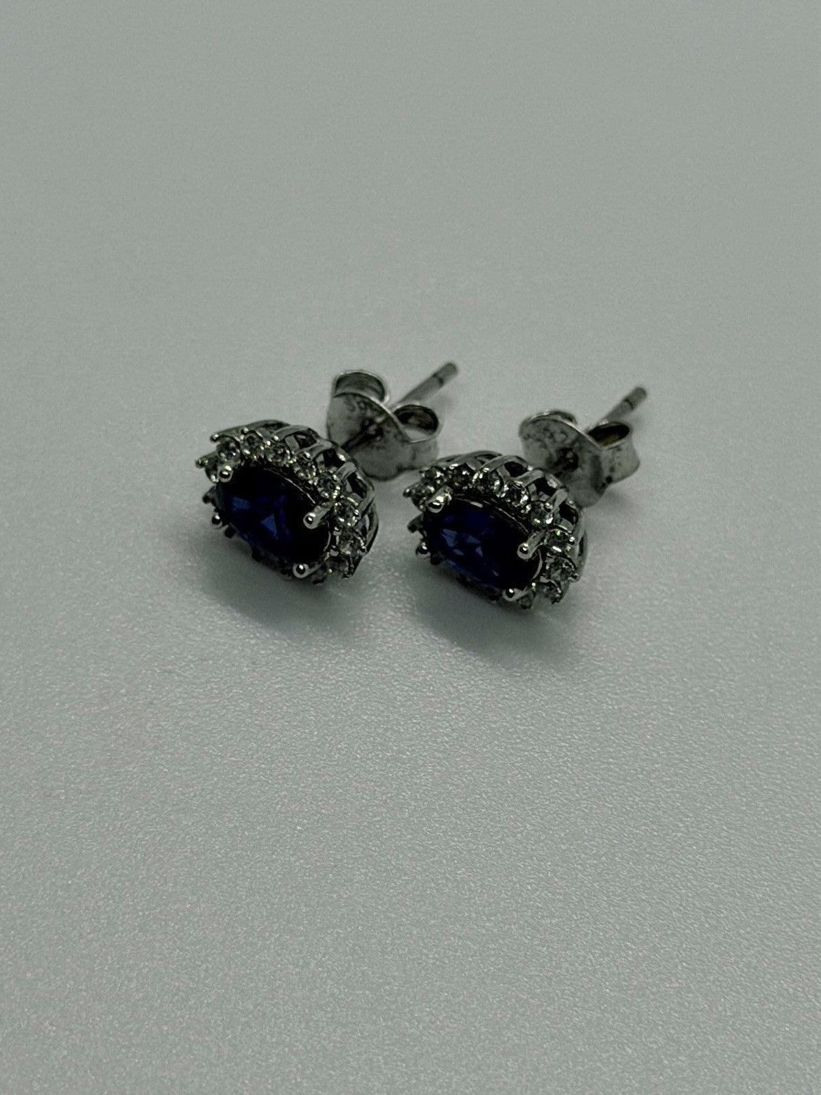 Beautiful 925 Sterling Silver Blue Sapphire & Cz Stud Earrings