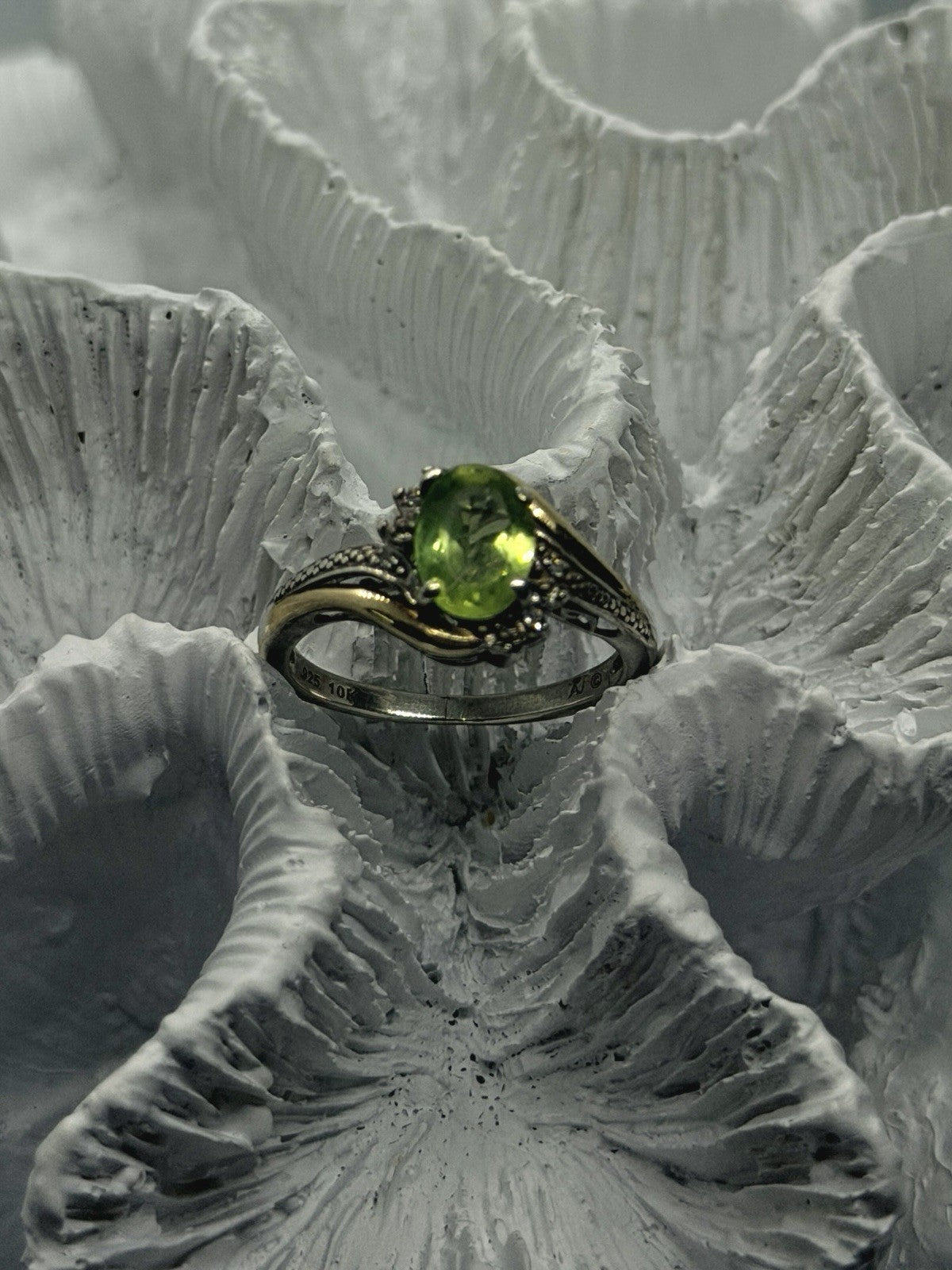 925 Sterling Silver & 10K Gold Plated Peridot & Diamond Ring Size 7
