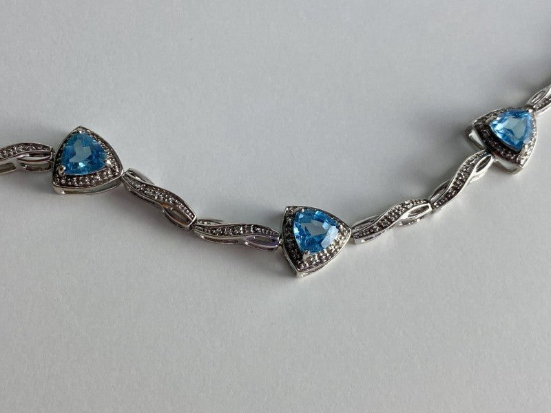 925 Sterling Silver Blue Topaz Bracelet Size 7 IN