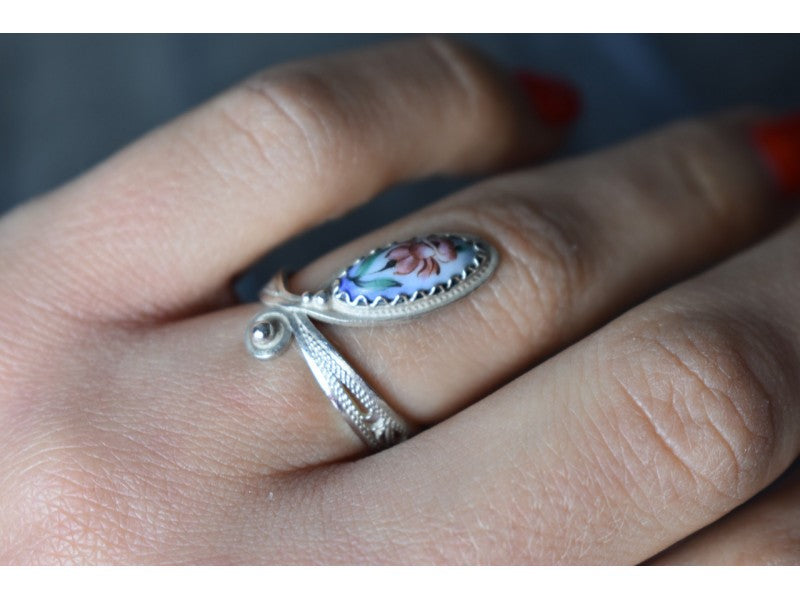 Ring with Enamel "Flowers" Size 6.5