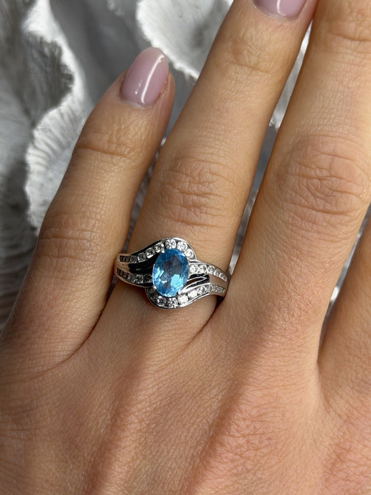Shiny 925 Sterling Silver Topaz & Beryl Ring Size 7