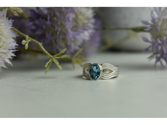 925 Sterling Silver Blue Spinel Ring Size 7