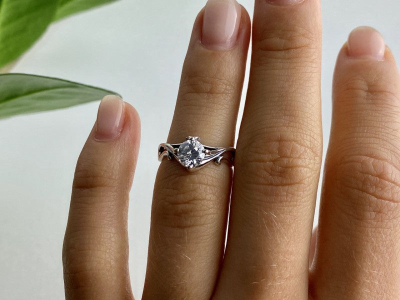 925 Sterling Silver CZ Ring Size 5.5