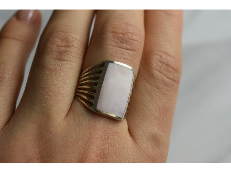 925 Sterling Silver Pink Mother OF Pearl Ring Size 8