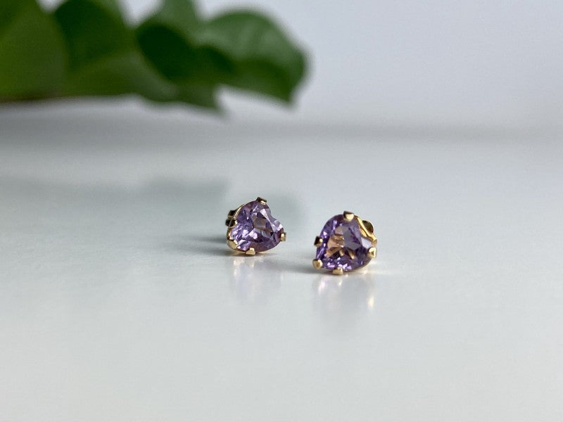 10K Yellow Gold Tanzanite Hearts Earrings
