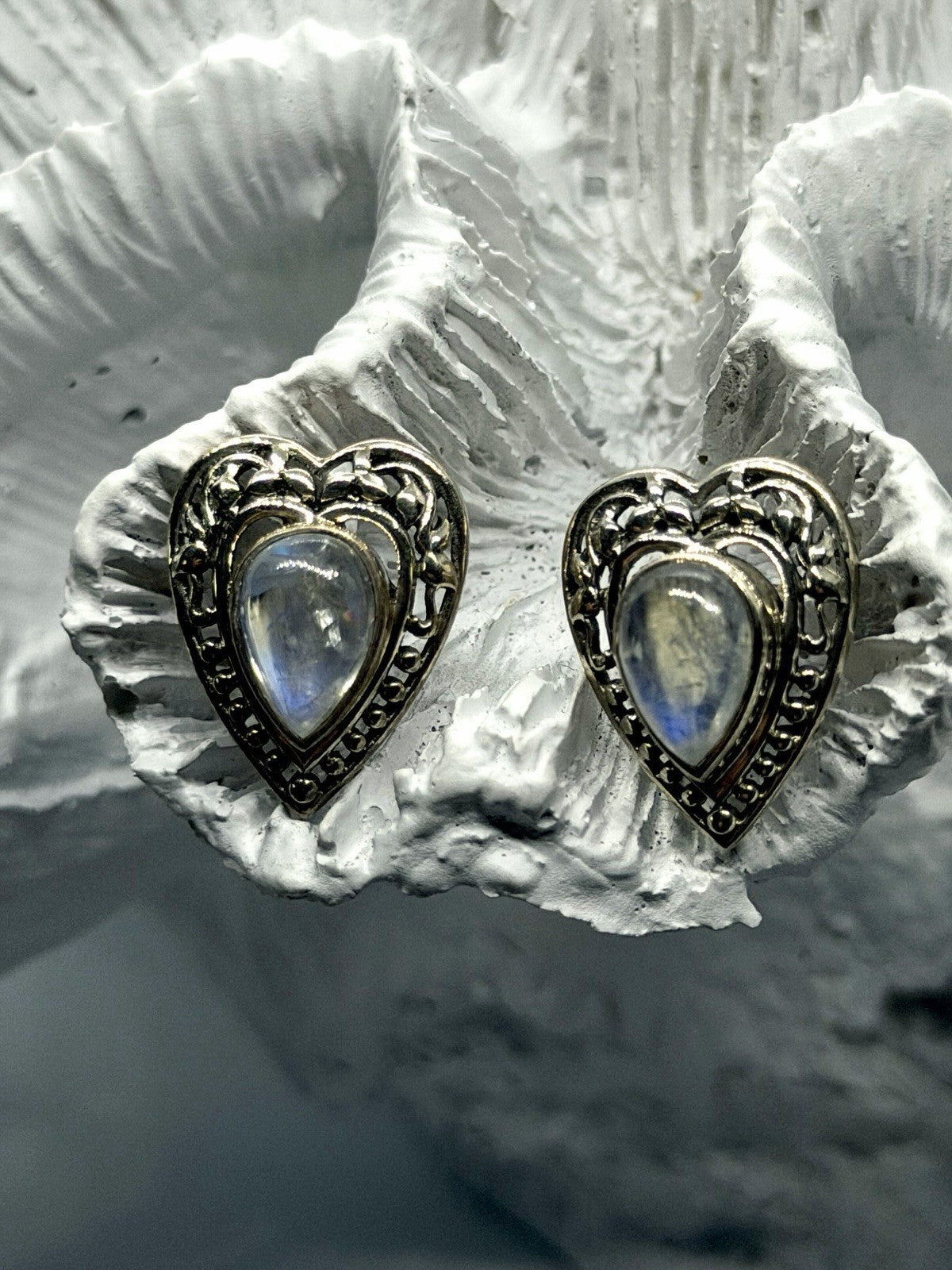 Vintage 925 Sterling Silver Moonstone Heart Earrings