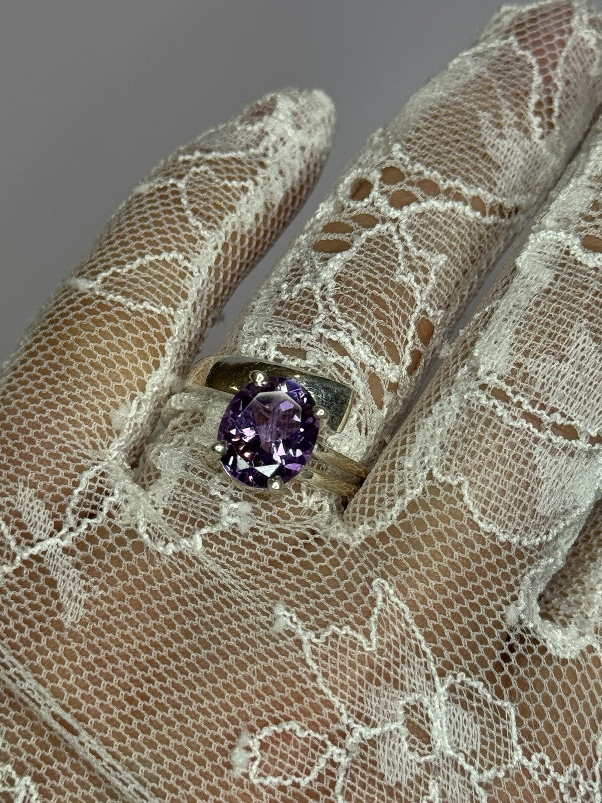 925 Sterling Silver Amethyst Ring Size 7.5