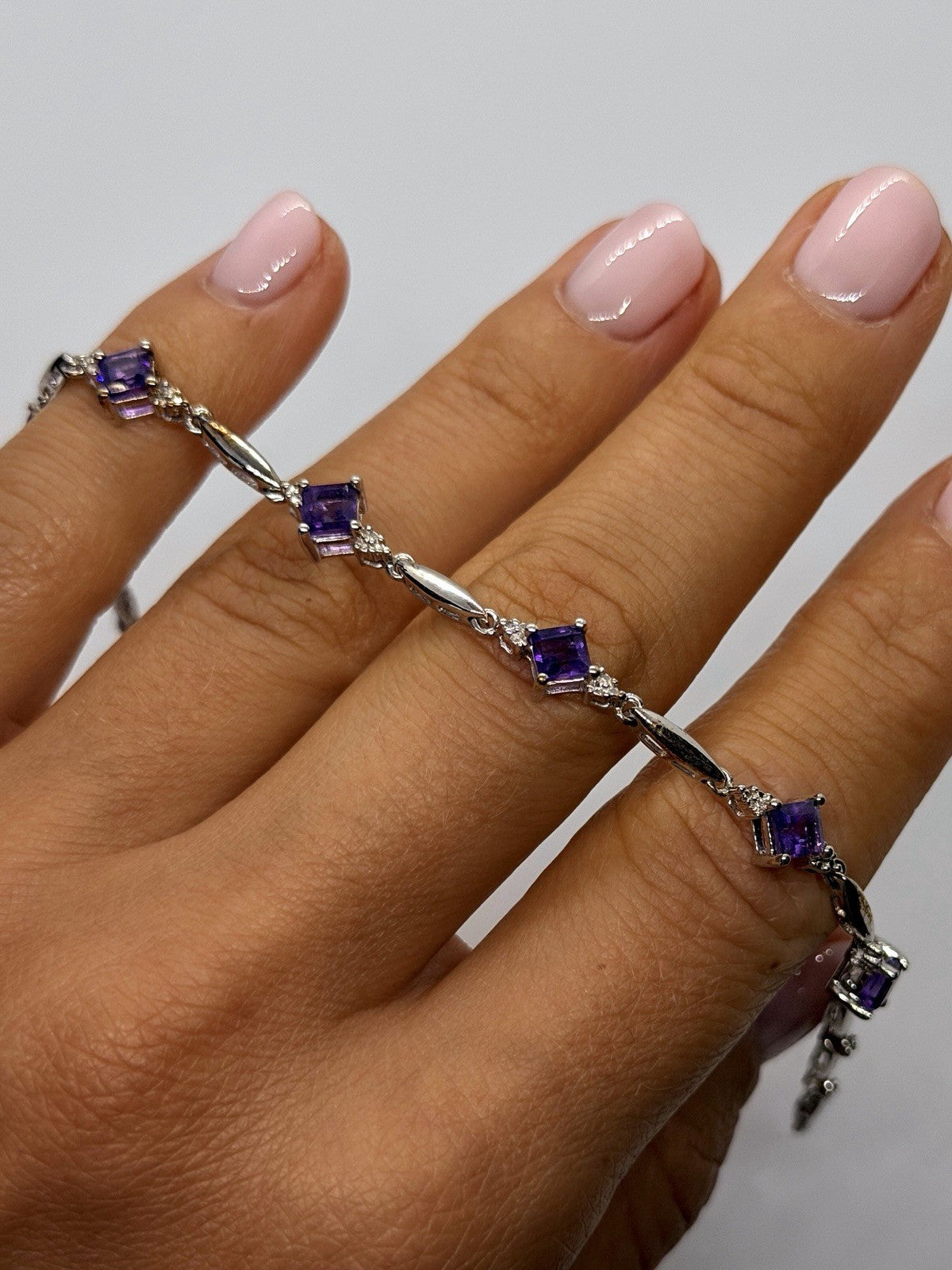 Elegant 925 Sterling Silver Purple Amethyst Bracelet Size 7