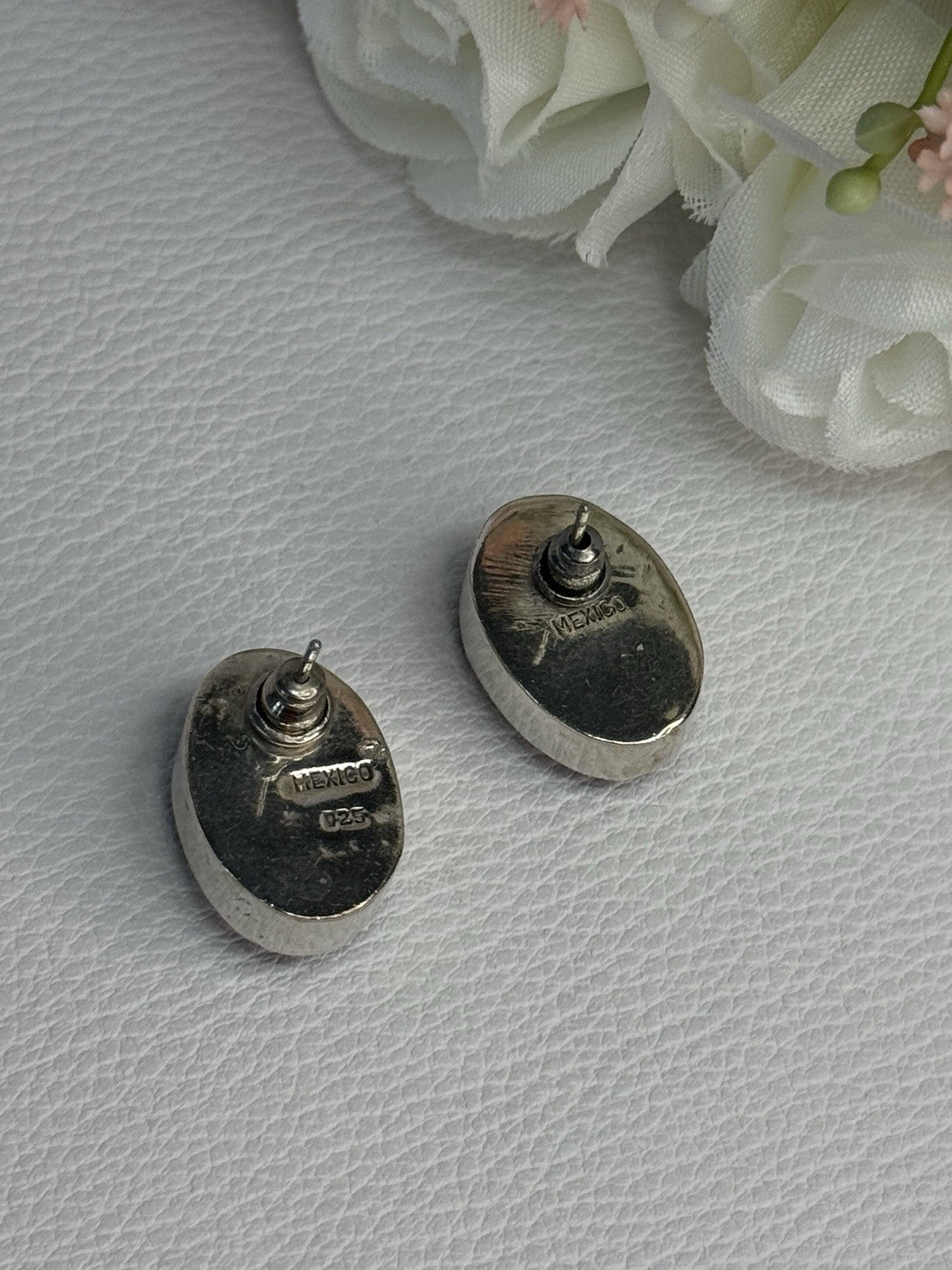 Vintage 925 Sterling Silver Onyx Malachite Agate Earrings Length 0.75 Inch