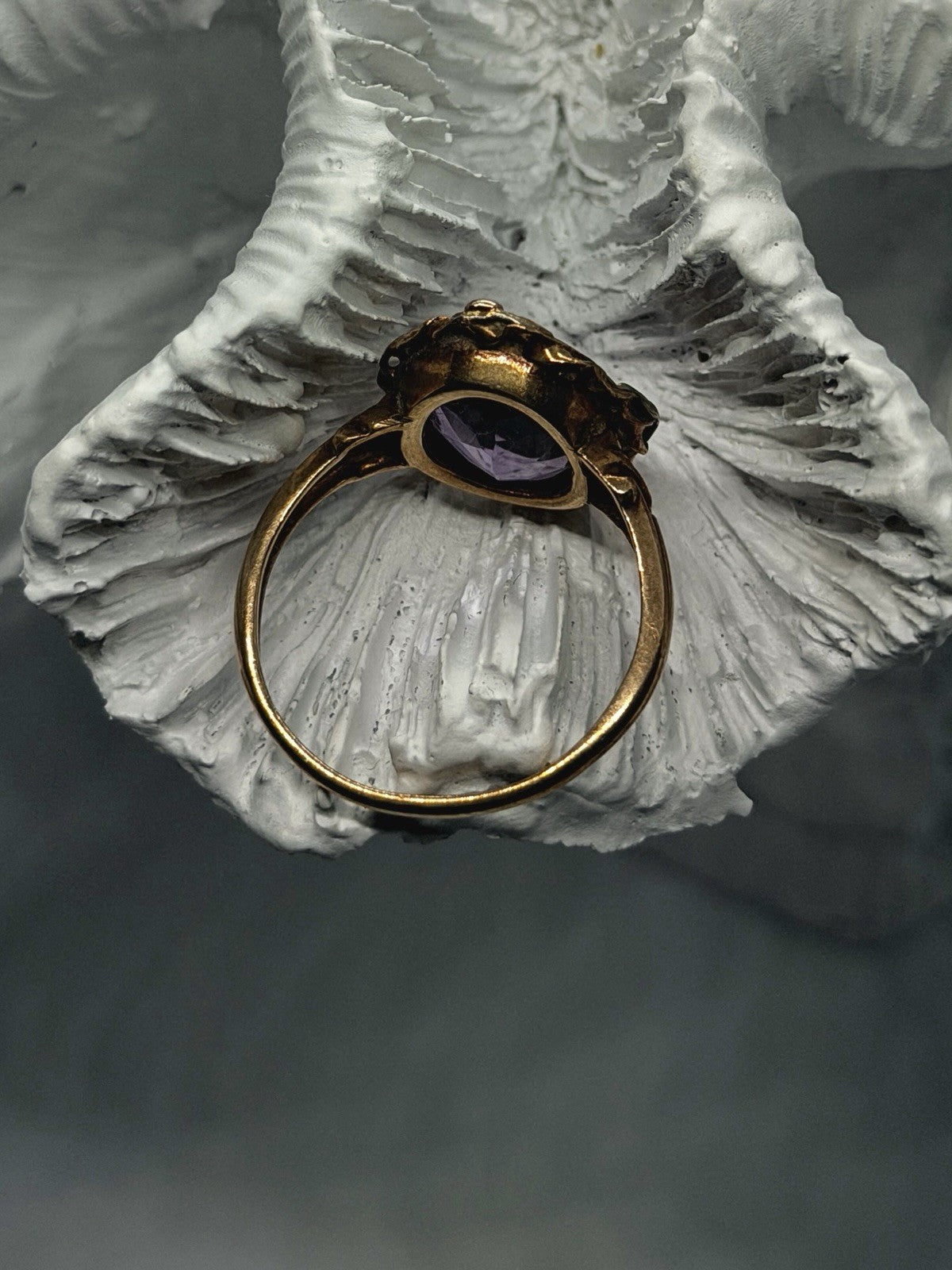 Vintage 10K Yellow Gold Oval Amethyst Ornate Filigree Ring Size 6