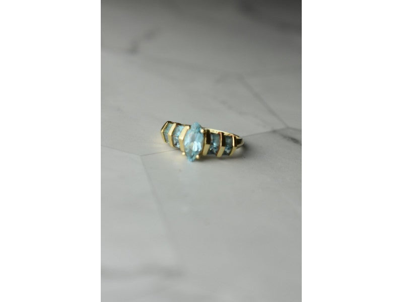 14K Yellow Gold Topaz Ring Size 9