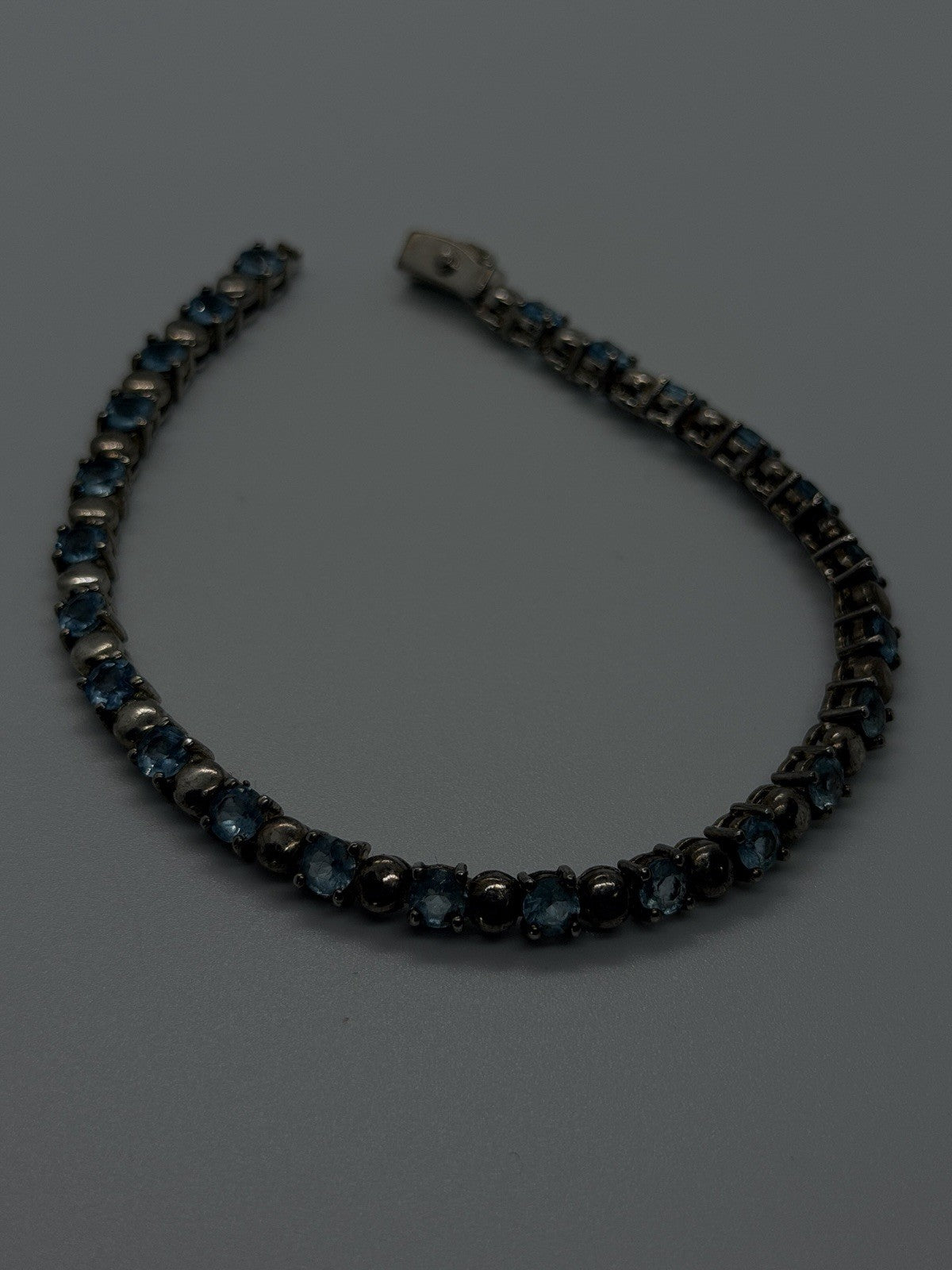 Beautiful 925 Sterling Silver Sky Blue Topaz Bracelet Size 8