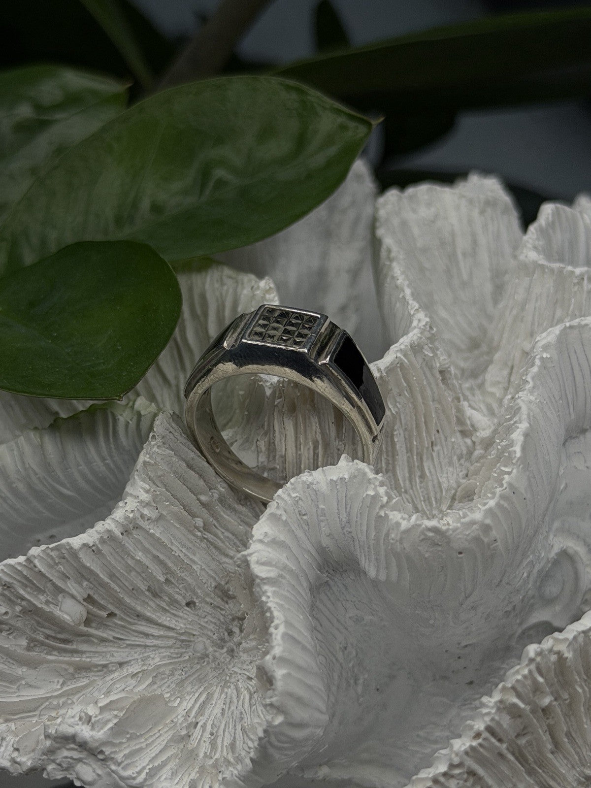 Vintage 925 Sterling Silver Black Onyx & Marcasite Ring Size 8.5