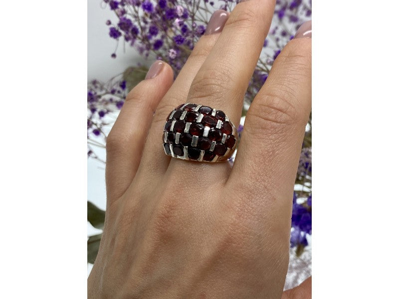 925 Sterling Silver Garnet Ring Size 8