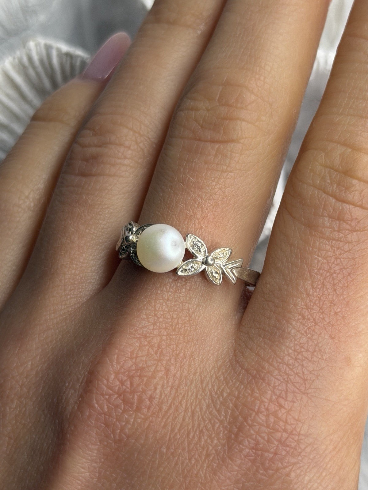 Lovely 925 Sterling Silver Pearl & Beryl Ring Size 10
