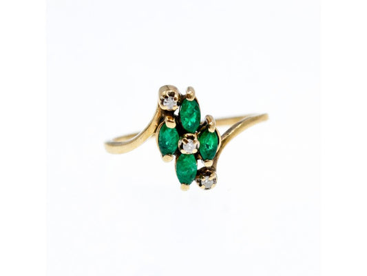 10K Yellow Gold Emerald & Diamonds Ring Size 6.75
