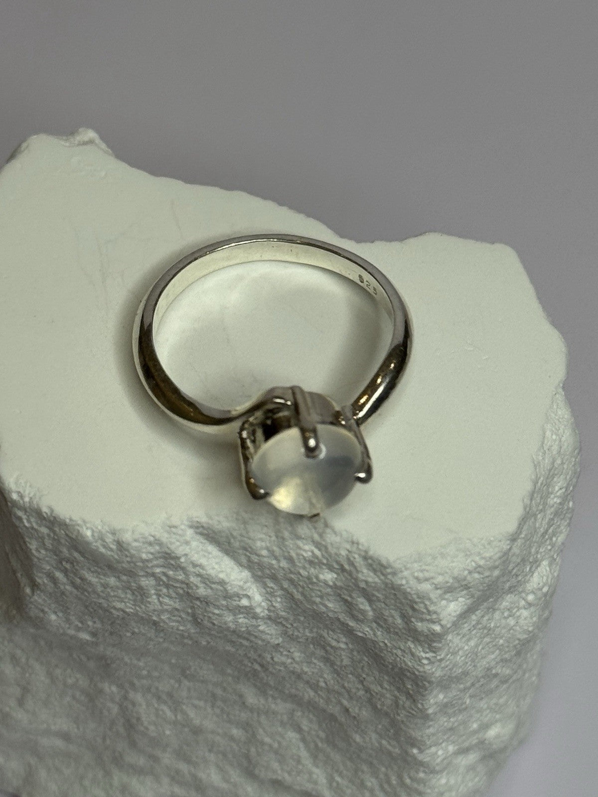 925 Sterling Silver Moonstone Ring Size 7.5