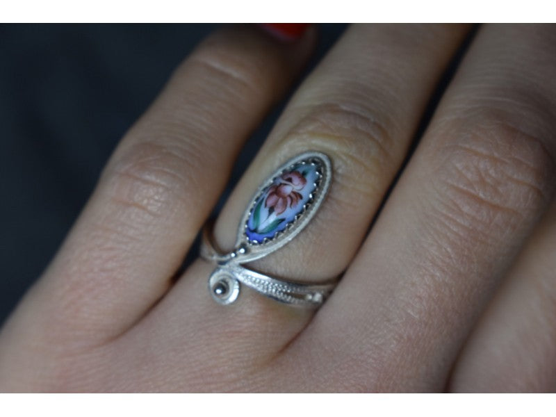 Ring with Enamel "Flowers" Size 6.5