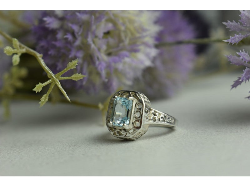 925 Sterling Silver Blue Spinel Openwork Ring Size 6