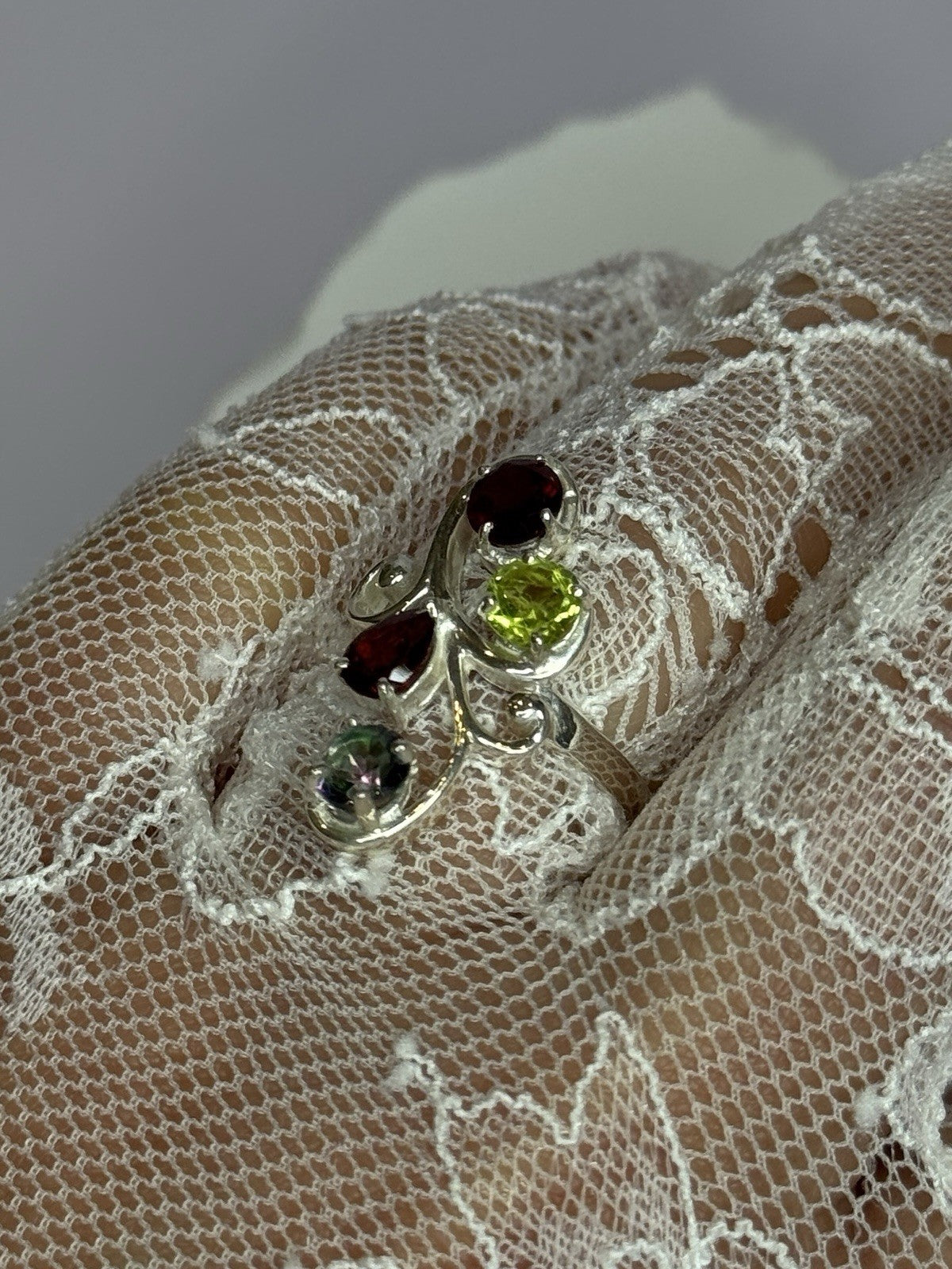 925 Sterling Silver Alexandrite, Garnet & Peridot Ring Size 6.5