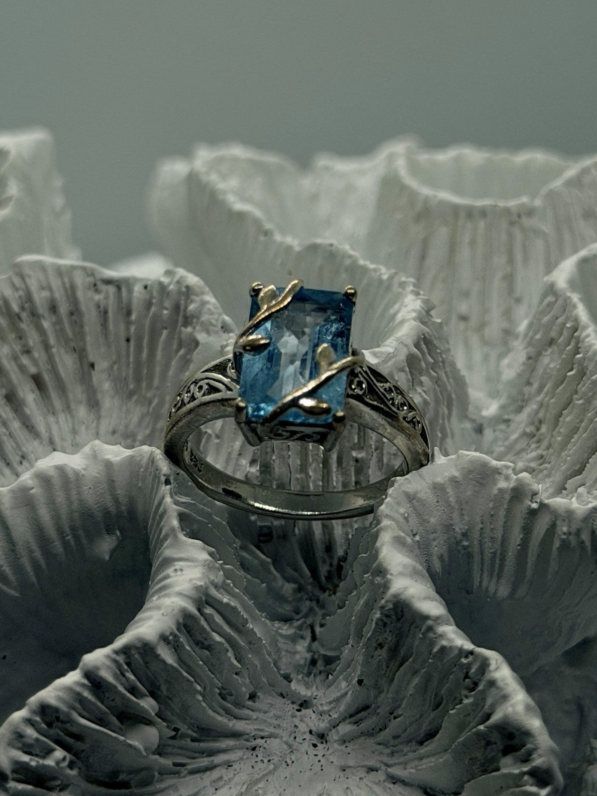 Vine & Leaf Filigree Design 925 Sterling Silver Blue Topaz Ring Size 8