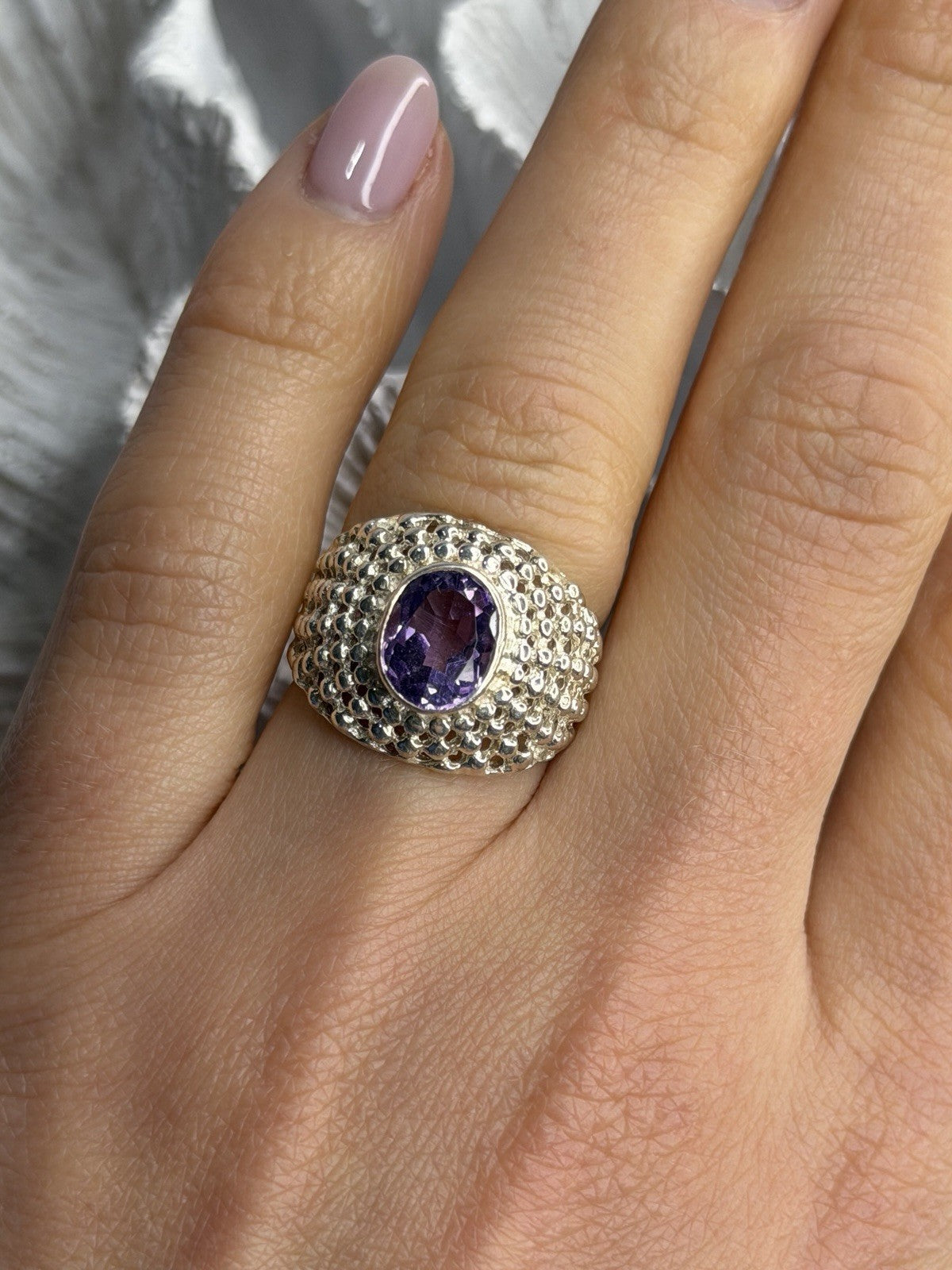 Elegant Design 925 Sterling Silver Amethyst Ring Size 6