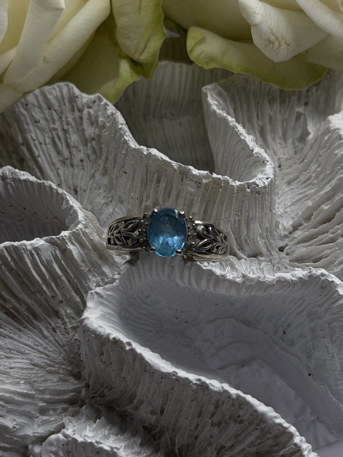 Vintage Filigree 925 Sterling Silver Blue & Clear Topaz Ring Size 8.5