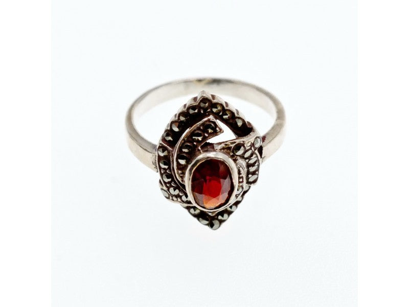 925 Sterling Silver Garnet & Marcasites Ring Size 7