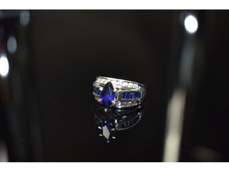 925 Sterling Silver London Blue & White Topaz Ring Size 6.5