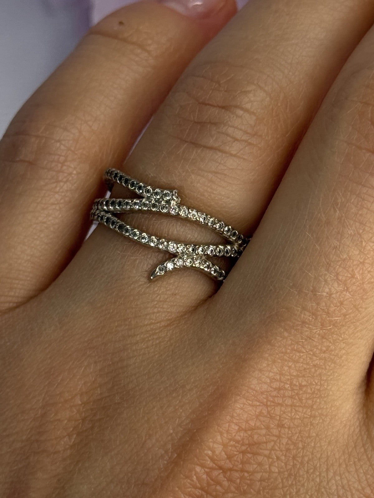 Classy 925 Sterling Silver Diamonds Ring Size 7
