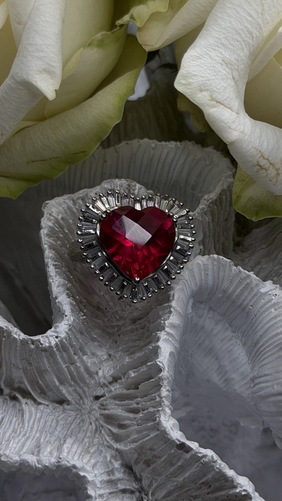 Romantic Heart 925 Sterling Silver Pink & Colorless Spinel Ring Size 7
