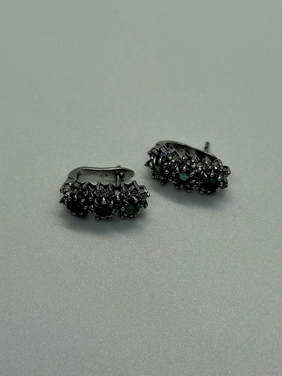 Floral Design 925 Sterling Silver Emerald & White Topaz Earrings