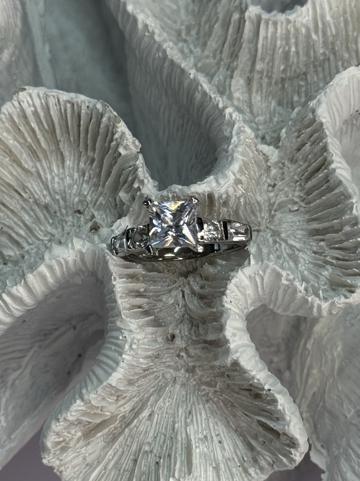 925 Sterling Silver CZ Ring Size 7.5