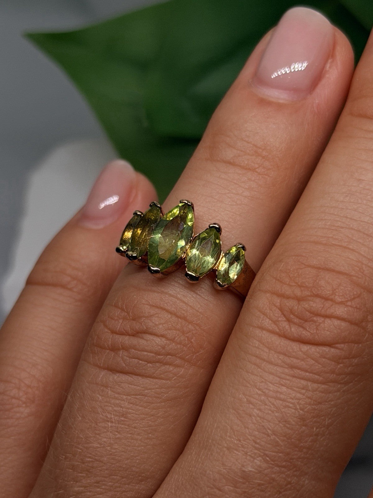 925 Sterling Silver Yellow Gold Green Peridot Plated Ring Size 6