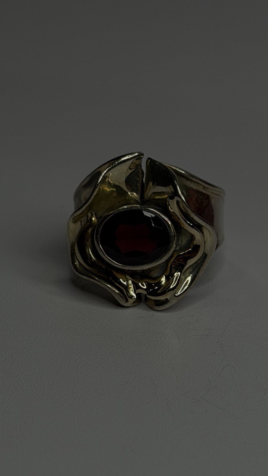 Vintage 925 Sterling Silver & 14K Yellow Gold Part Garnet Ring Size 8