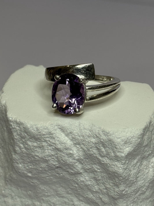 925 Sterling Silver Amethyst Ring Size 7.5