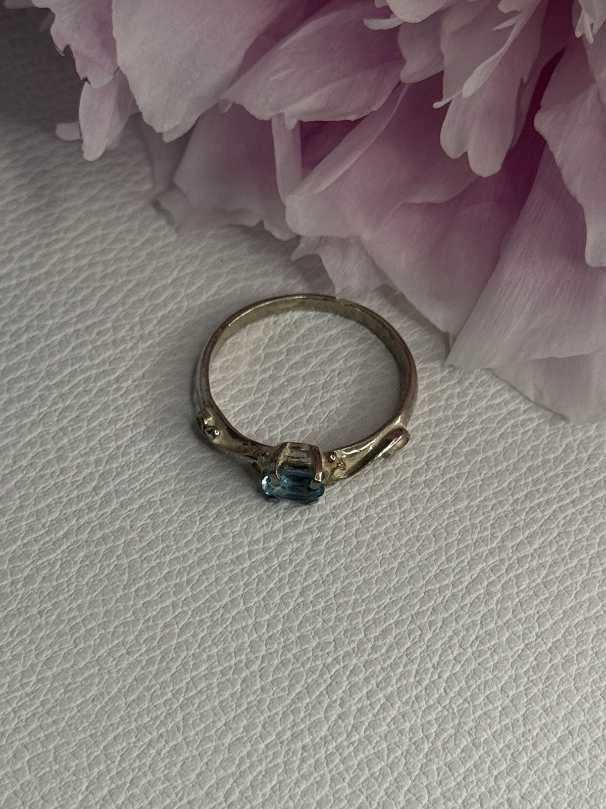 925 Sterling Silver Topaz Ring Size 8.5