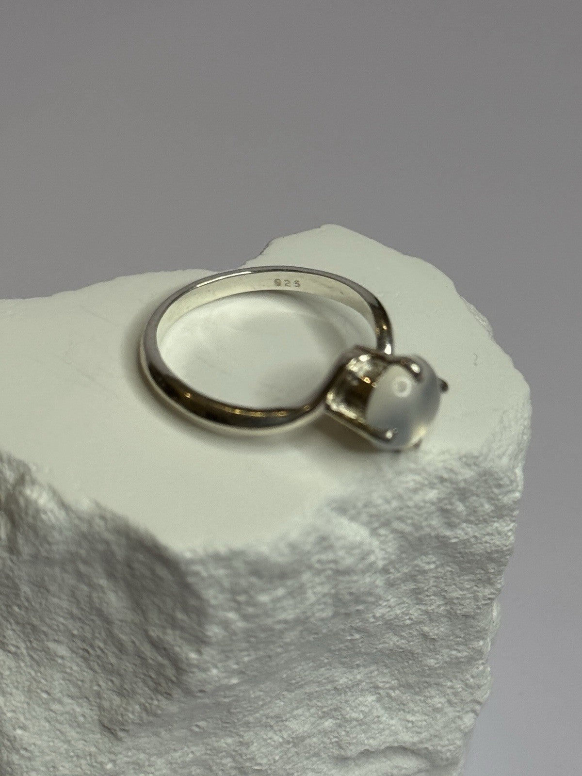 925 Sterling Silver Moonstone Ring Size 7.5