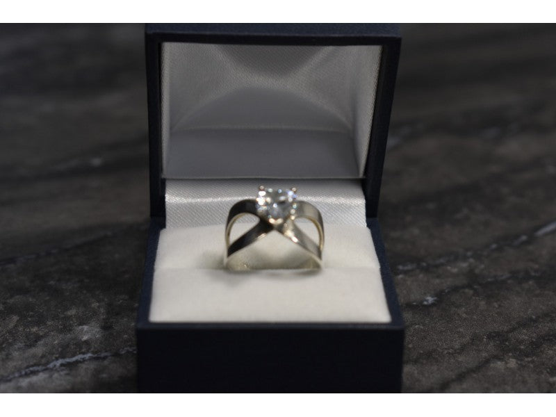925 Sterling Silver CZ "Heart" Ring Size 8