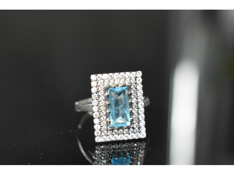925 Sterling Silver Blue Alpanite & CZ Ring Size 8.5
