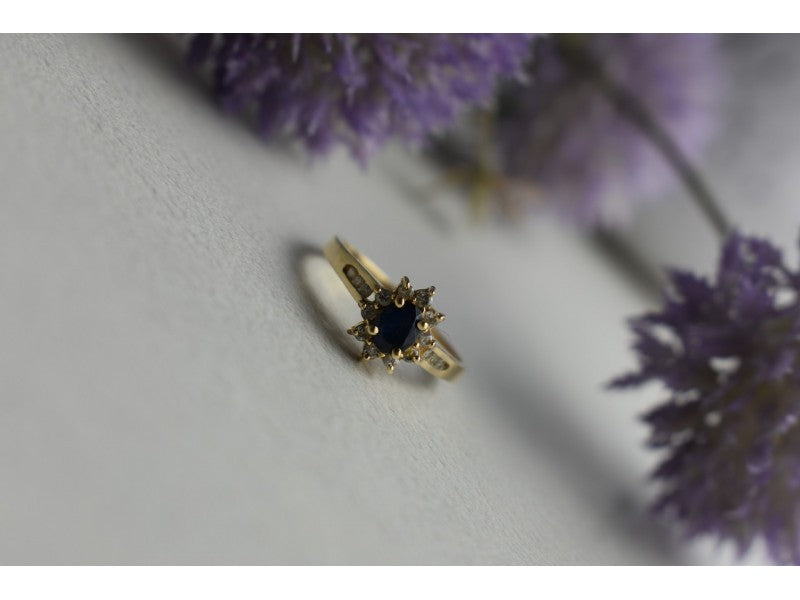 14K Yellow Gold Dark Blue Spinel & Diamonds Ring Size 5.5
