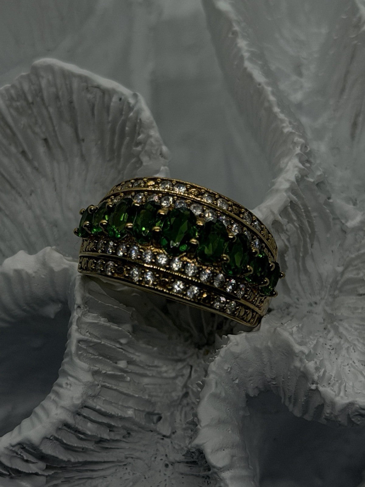 925 Sterling Silver Gold Plated Green Peridot Stones & Beryl Ring Size 10