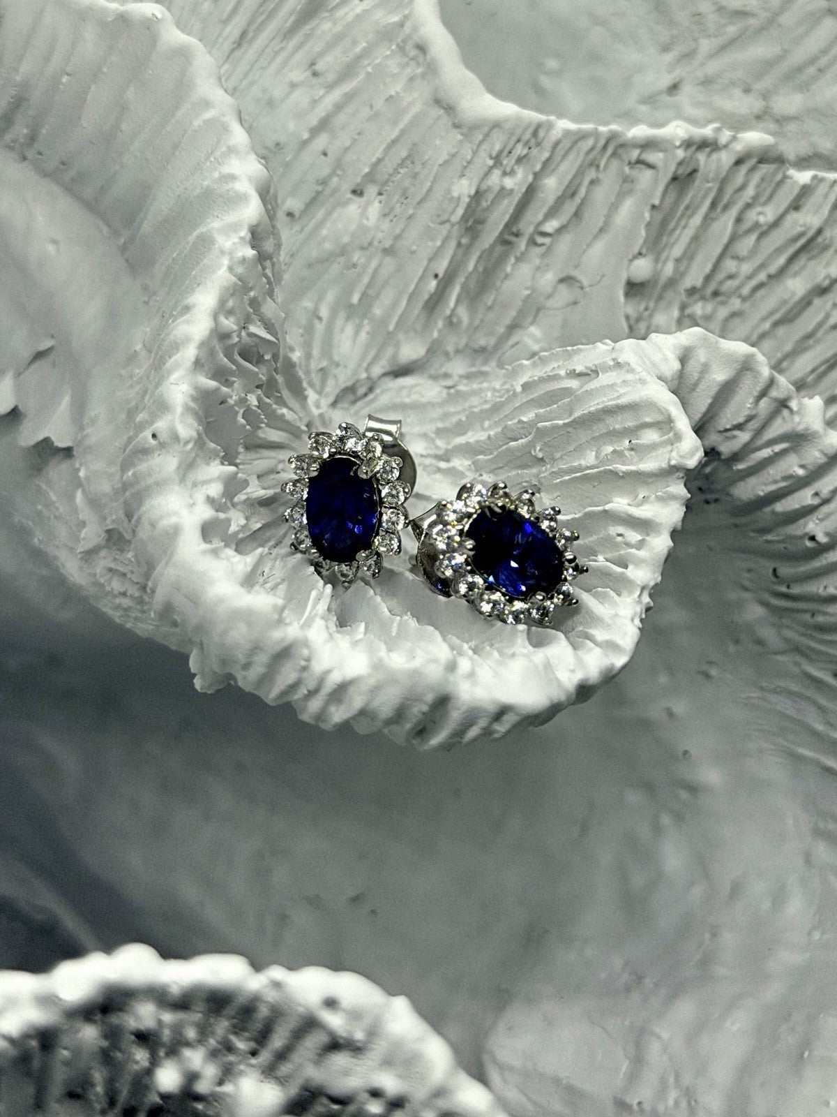Beautiful 925 Sterling Silver Blue Sapphire & Cz Stud Earrings