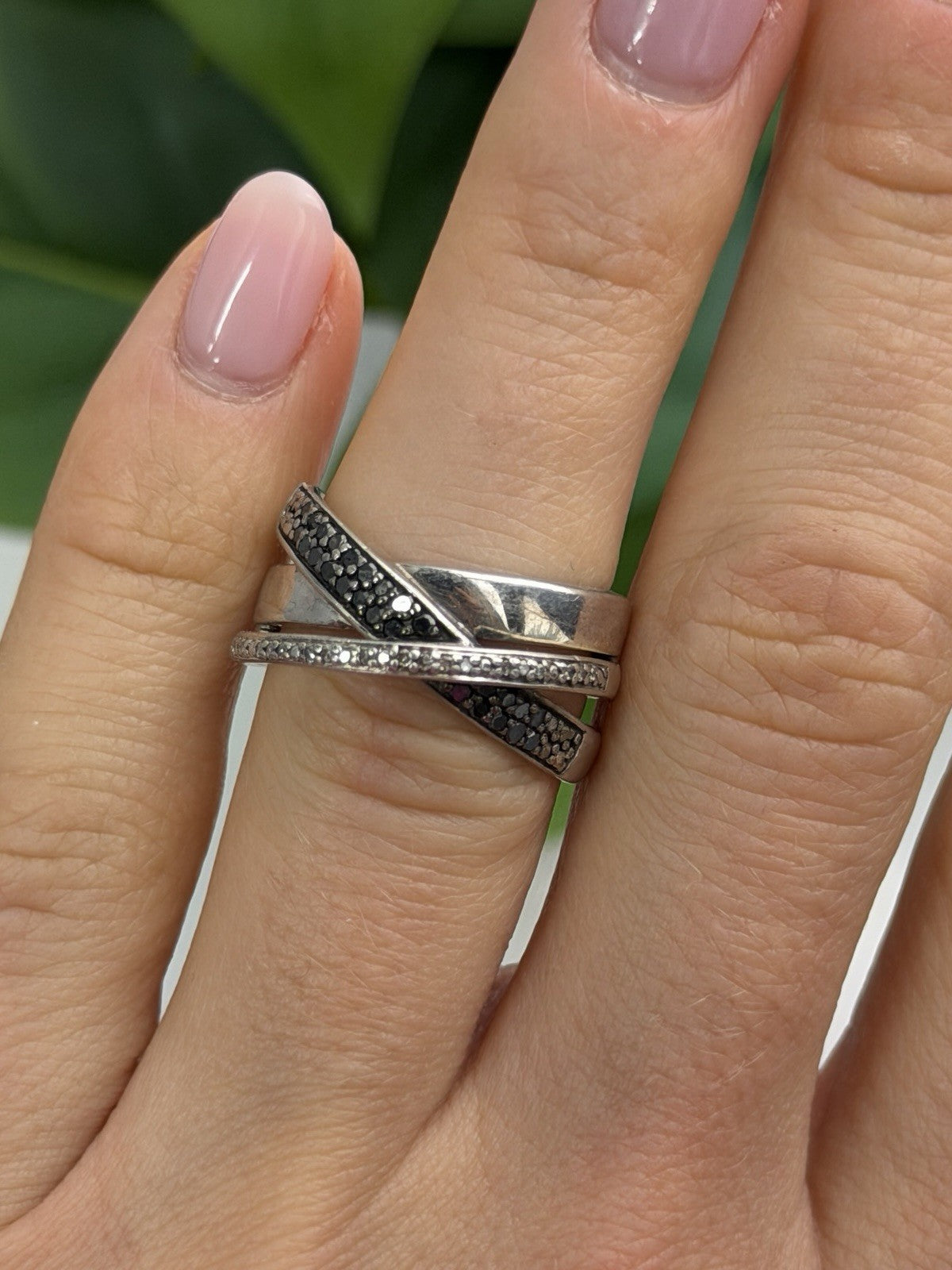 925 Sterling Silver Black & White Spinel Ring Size 6