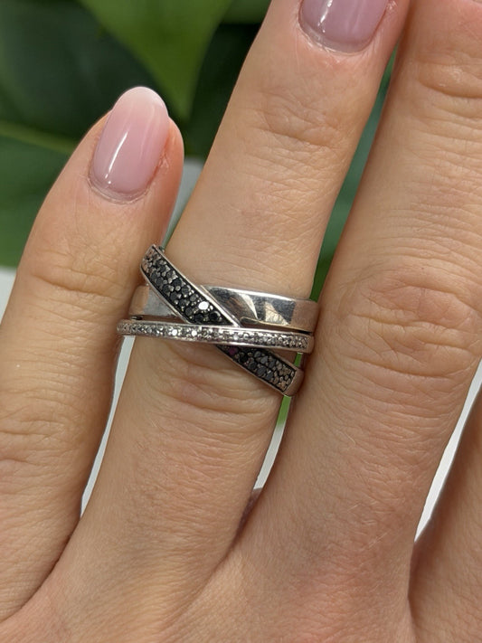 925 Sterling Silver Black & White Spinel Ring Size 6