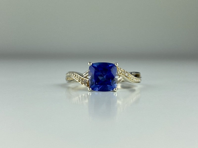 925 Sterling Silver Iolite & CZ Ring Size 6.75