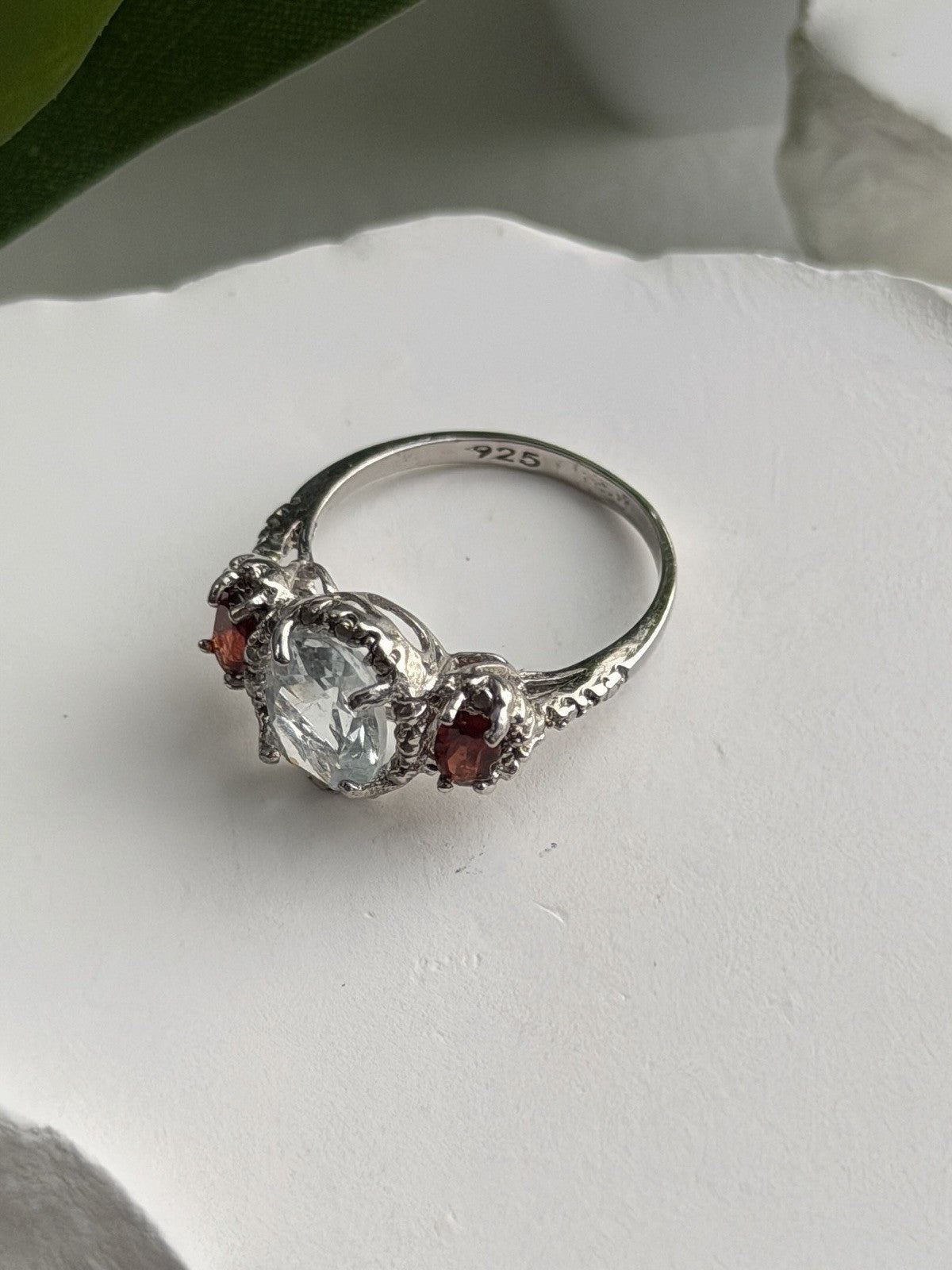 925 Sterling Silver Beryl & Garnet Ring Size 6.5